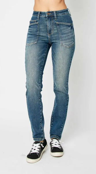 0303273b-3c2d-462e-aafa-1deb186e047a-Max