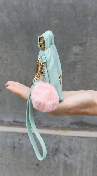 5a13f7cdc8f2443ea9e5a49d3dc768c3-Max