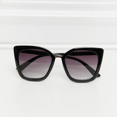 66b276719864426db62ce025b6aea9f5-Max