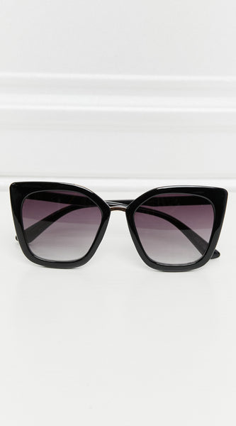 66b276719864426db62ce025b6aea9f5-Max