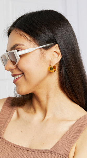 6e7af47ed7784975b0ab769ab753f901-Max