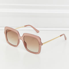 845df35566b44f909b4b94c120aa7ca8-Max