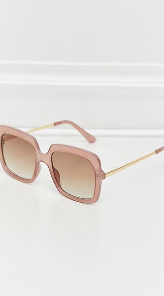 845df35566b44f909b4b94c120aa7ca8-Max