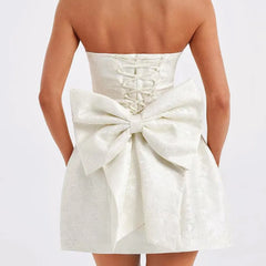 b8364598-26a5-4c99-a268-8bc8c6bf4d2b-Max