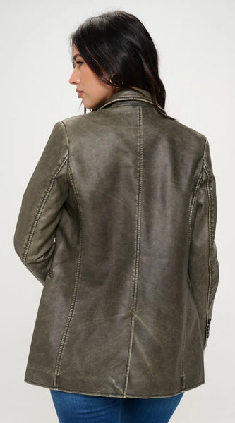 f32afe30-32d0-464a-81fe-7a606c23adef-Max