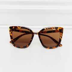 f655462c785b42539c4b924a30aef206-Max