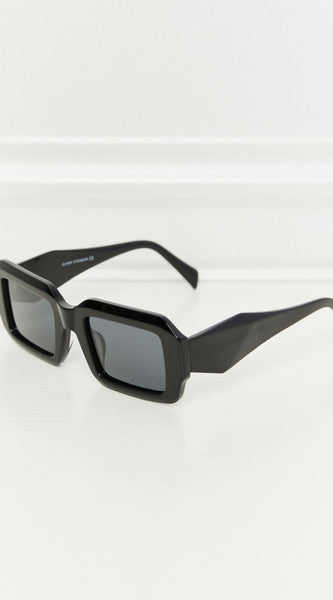 0301199a6626438da6416813a90a4c8f-Max