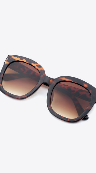 0414383adead44eaa2d8013173b8700a-Max