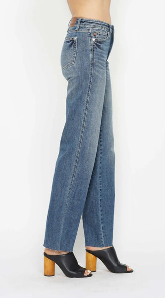 047a2f4b-fcf1-4045-82c4-b8756bddf0ba-Max