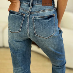 080c9489-be9a-4e4f-9336-403354d810d2-Max