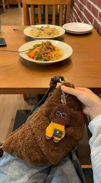 0d5d11325679434db22a3ca8e16d90c9-Max-Origin