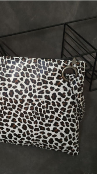 1621caeb824e4f7091d7ab6cb0e02e4c-Max