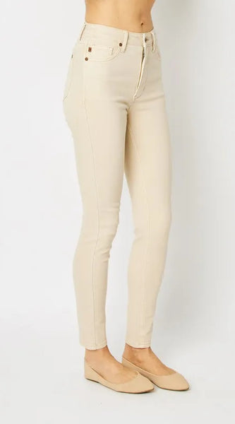 232120f5-bd8e-40c0-bb84-48986228fa80-Max