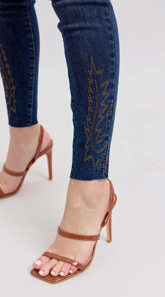 33c4b68c-e190-4222-972b-dcc95827feb8-Max