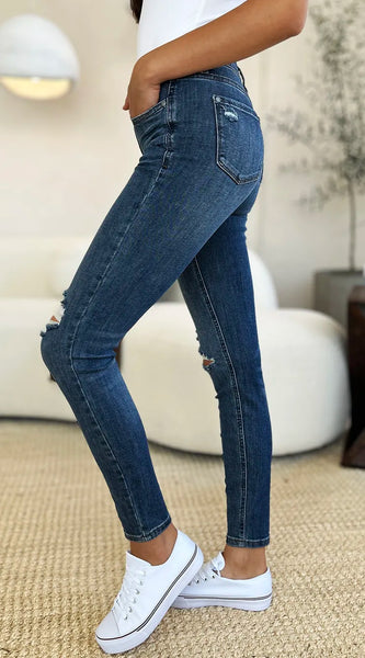 4bca85ee-0053-403a-87d8-bd8c000fdbf5-Max