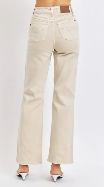 4debf6d2-af0d-4aa5-a19f-503f3a06b949-Max