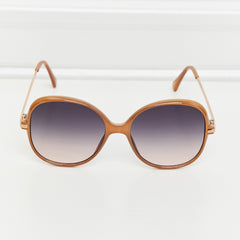 5041818d821943ccb0d6ce03ad12edd7-Max