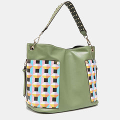 570ee50b85074e05a35487989f706146-Max