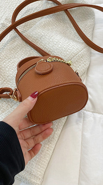 585803d55f9d497f8e2e542c555a583e-Max