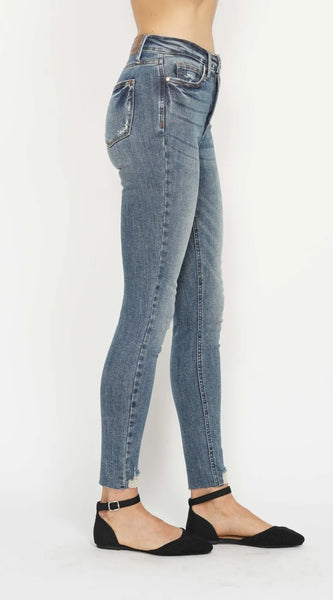 5ab57a08-412d-432e-84f8-a51e72c0d65f-Max