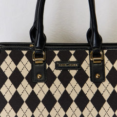 5f1b68bb-de6f-417c-b47a-eea313b862b5-Max