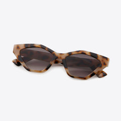 5f6760df67094f859e01a7f6f812feef-Max