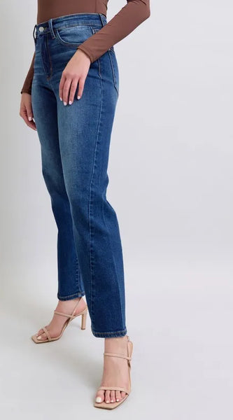 6438a490-4c2f-400c-bd6d-924f9e030186-Max