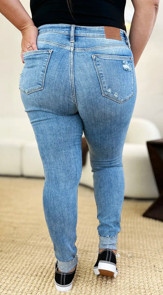 6bad1f23-81dc-47a6-a552-4410cc3ff018-Max