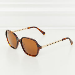 6cc338f8dc13424694ee6a91f4d53c94-Max