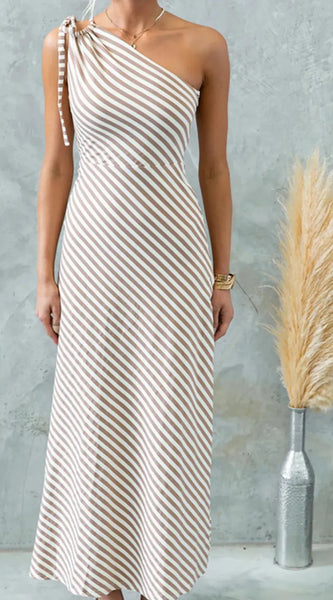 88d5dbedb39a4f358b027748dcb581a4-Max-Origin