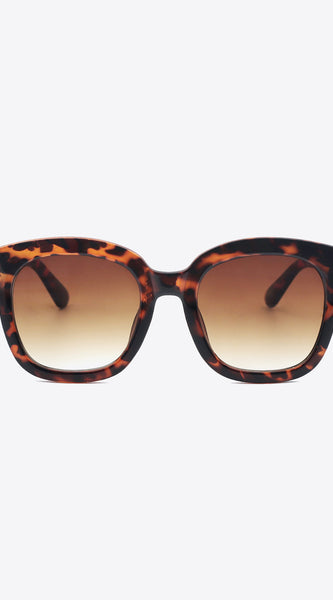 8e5c4bd2c90e4febbf7325de7cf2855a-Max