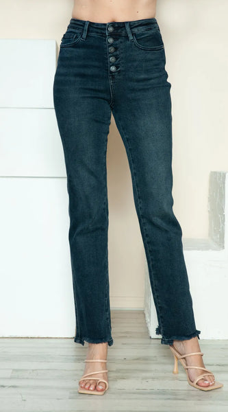 97d55af7-fb0b-43d4-80e5-c89d35c9db02-Max