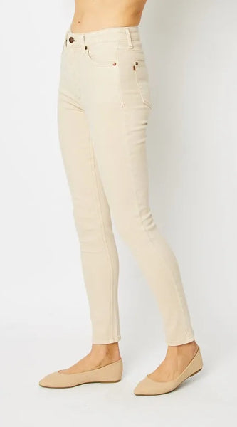 ad36790f-77f8-41d0-87b8-e653e1c95683-Max