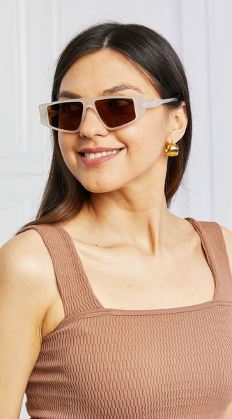 b3664402f64a48bc82a2f1e1a92a470b-Max