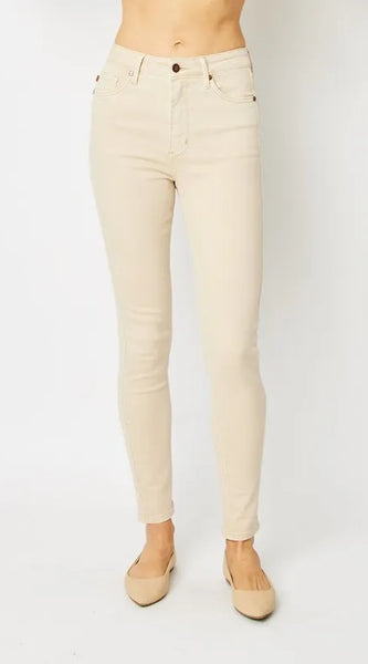 d68765bf-5829-4ffd-9c07-0101c235b88f-Max