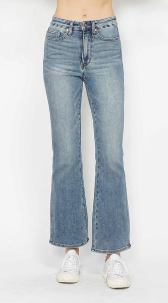 d8a0a997-f918-46e3-af53-f5491e67a7cc-Max