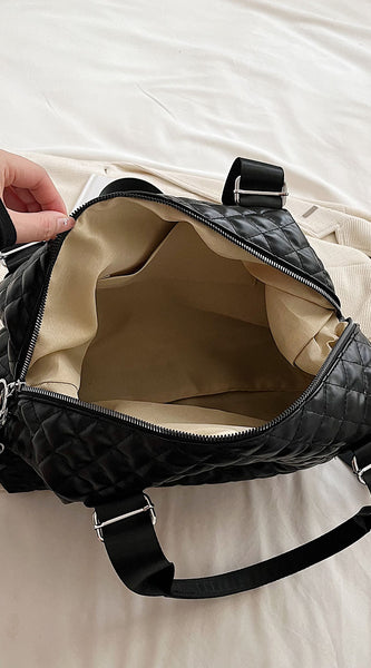 d900ec31456e421a9a921445e6328f2b-Max