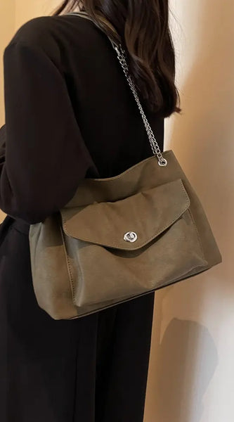 dc3f4f3c36b84b9ebfee1e004d3d8e83-Max