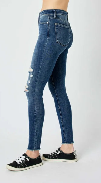 de65b111-9664-4c22-b246-e73ce4e5b141-Max