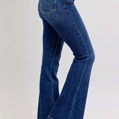 deda18fd-ea42-439b-a4b4-744351cfbaa5-Max