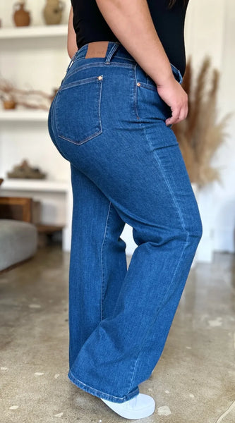 df33c9c1-44f7-4017-a8a5-31075a1ed759-Max