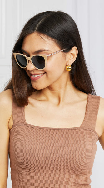 e758cc4028b54313a267abd72d05ac52-Max