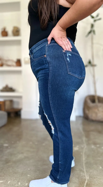 f4733199-c9c4-465a-a7eb-fea09972b810-Max