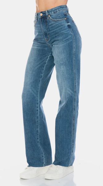 f95b6be8-3cc1-4737-a0c8-9e0855e6399f-Max